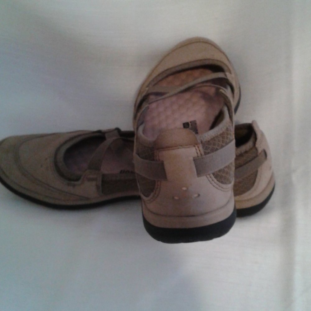 Clarks Shoes - Picture 7 of 7
